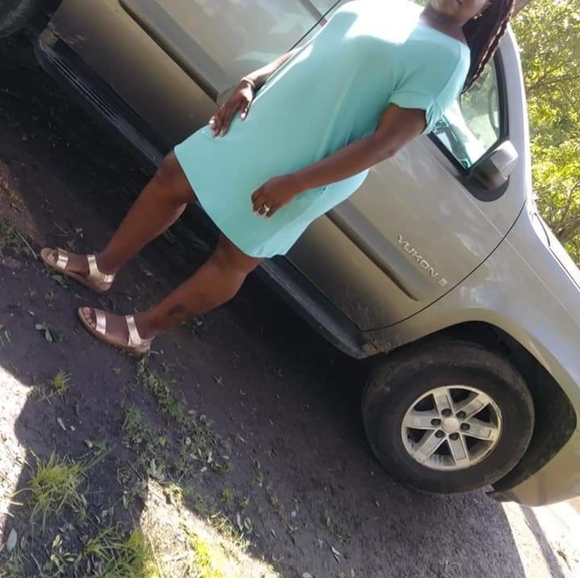 Dresses - Picture 3 of 3